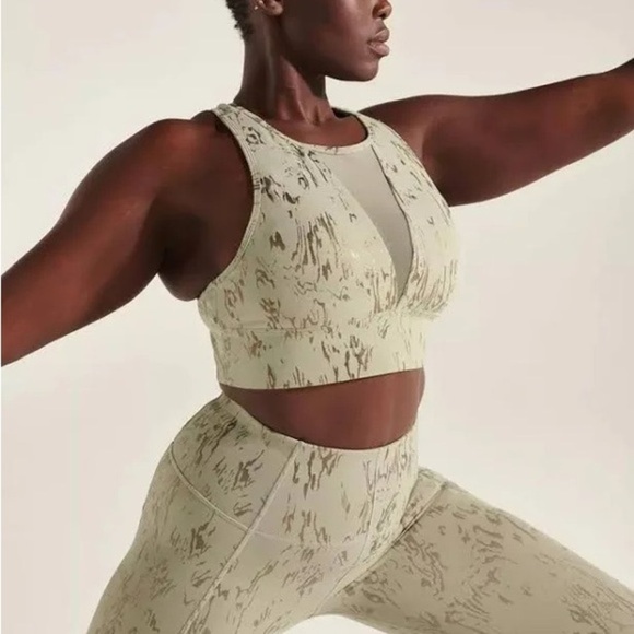 NWOT Halle Berry X Sweaty Betty Athena XS super soft bra green foil print - Picture 6 of 10